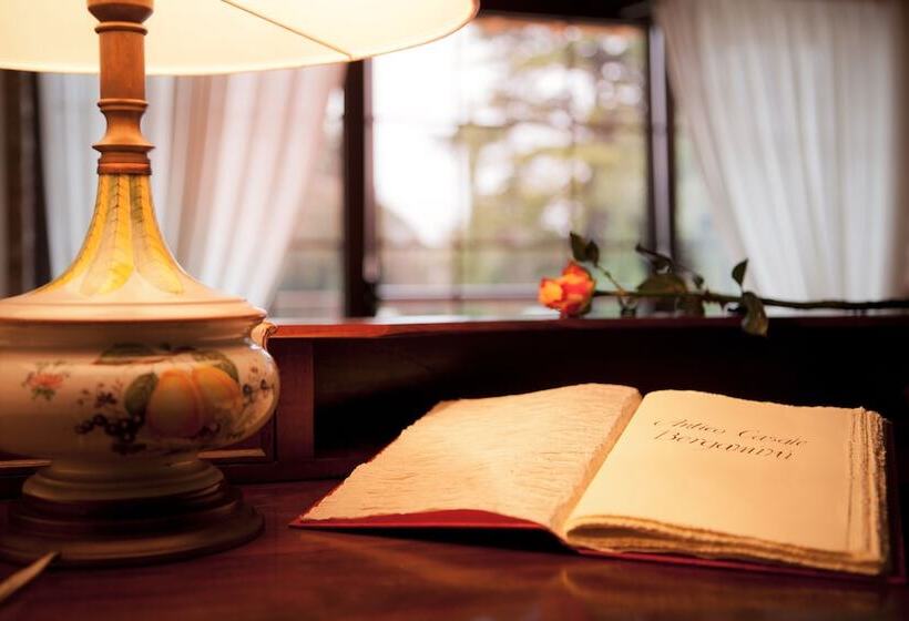 בית מלון כפרי Antico Casale Bergamini