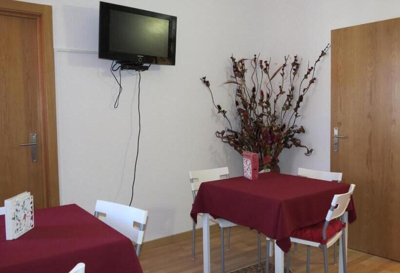 Пансион Alojamento Cesarini