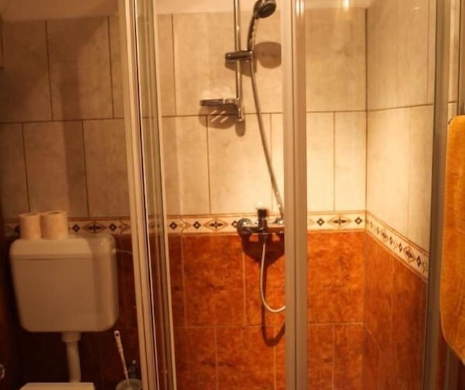 بنسيون Barokk Antik Guest Hause