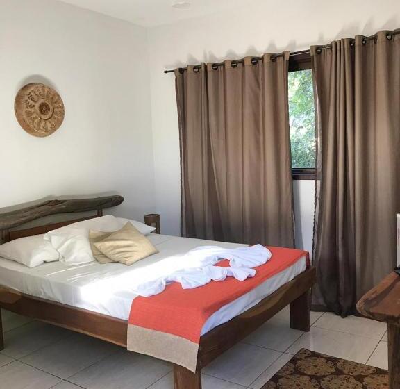 ペンション Buddy's Hostel & Pousada Alto Paraiso