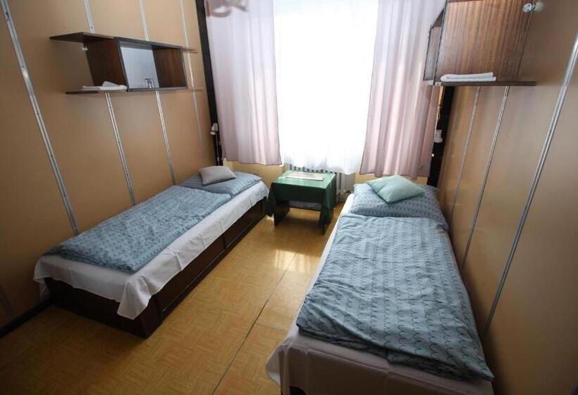 ペンション Garni