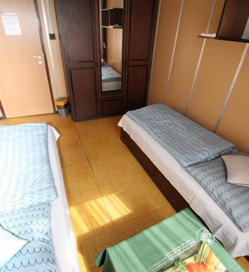 ペンション Garni