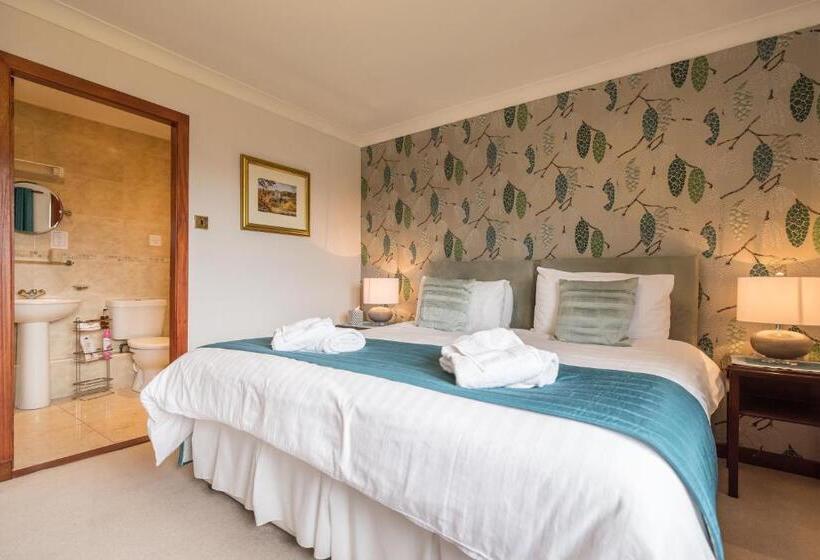 بنسيون Glede Knowe Guest House