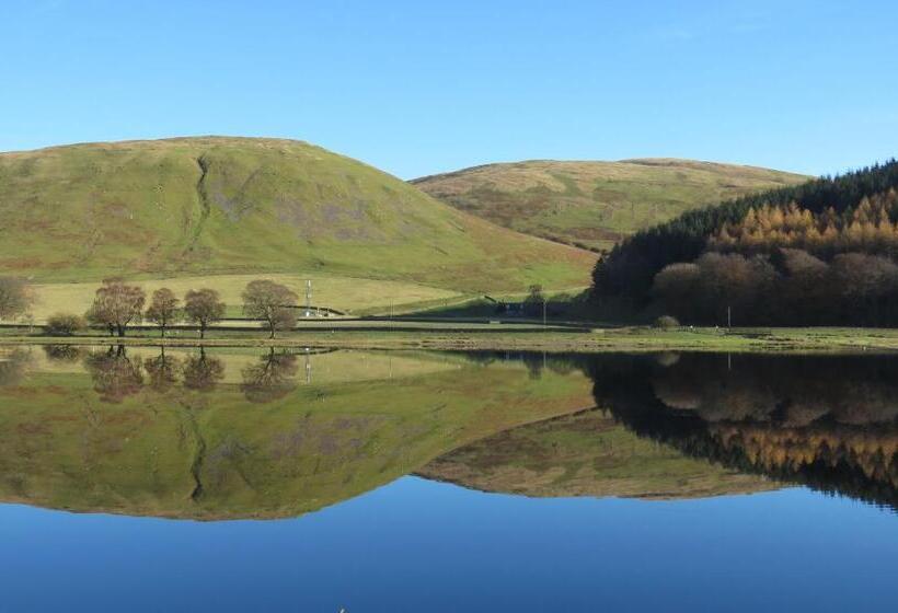 بنسيون Glede Knowe Guest House