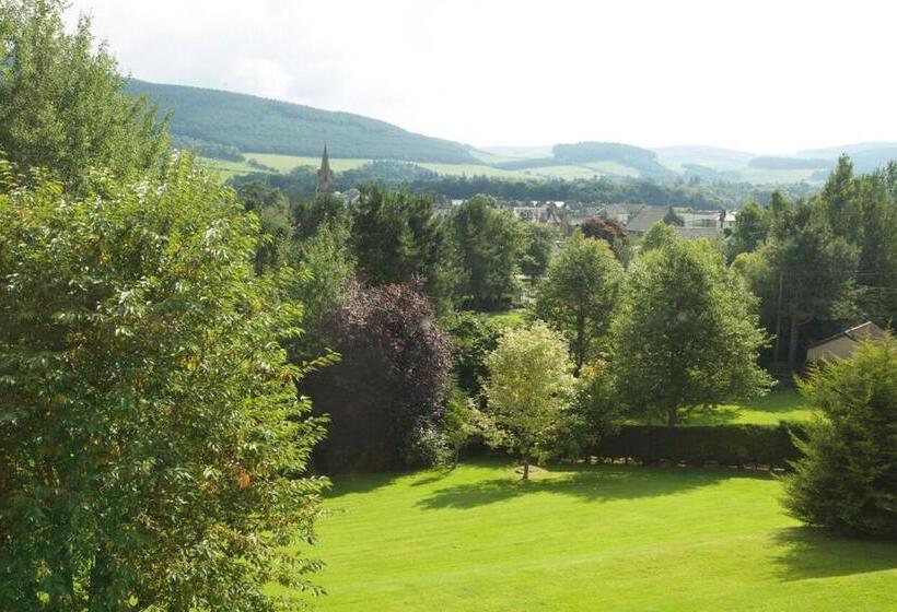 بنسيون Glede Knowe Guest House