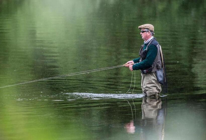 بنسيون Glede Knowe Guest House