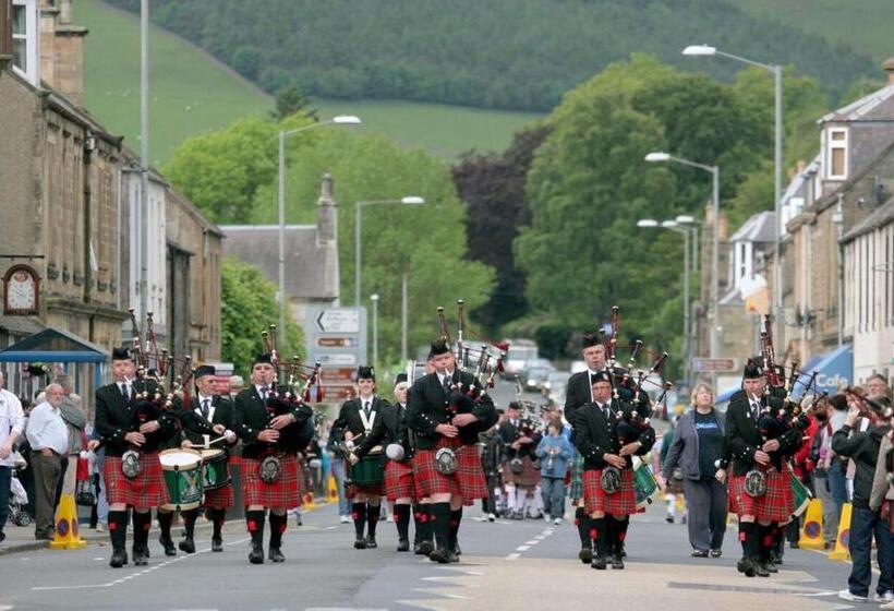 بنسيون Glede Knowe Guest House