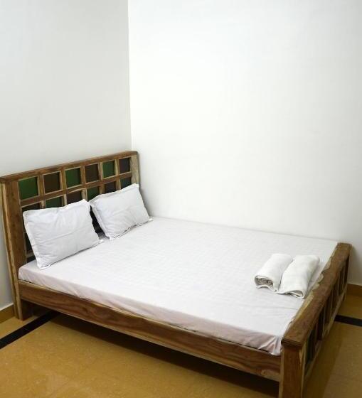 پانسیون Gajanand Guest House