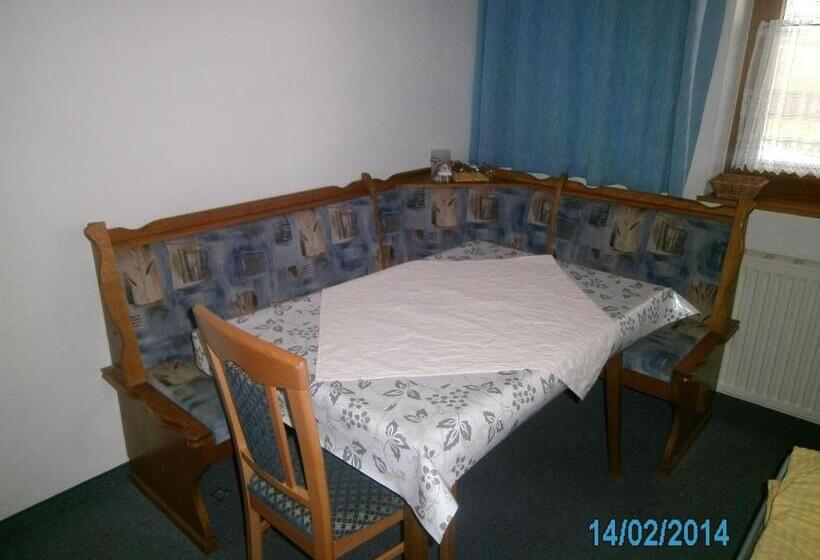 פנסיון Gästehaus Hirschenhof