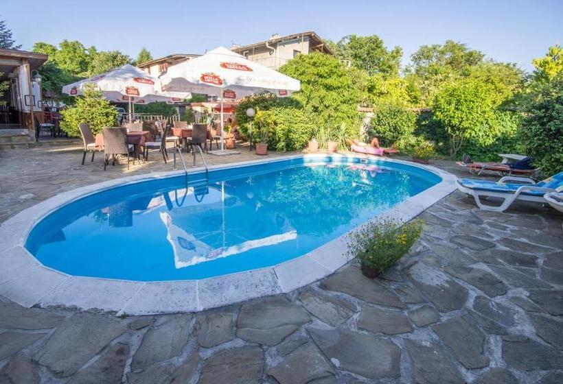 펜션 Guest House La Casa