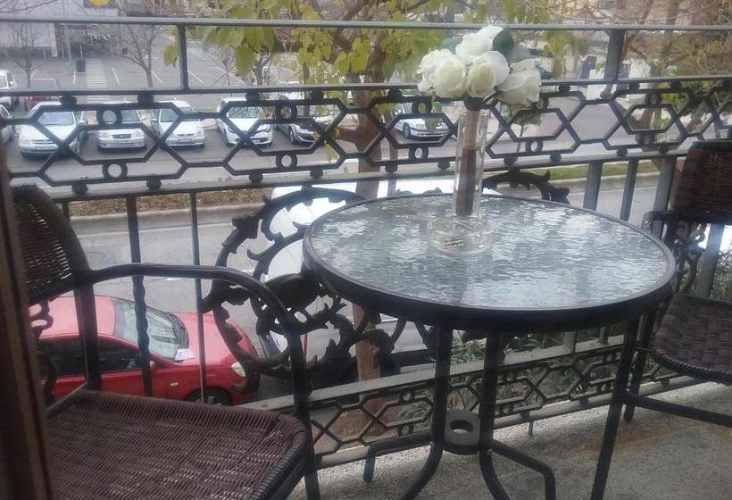 پانسیون Hostal La Carretera