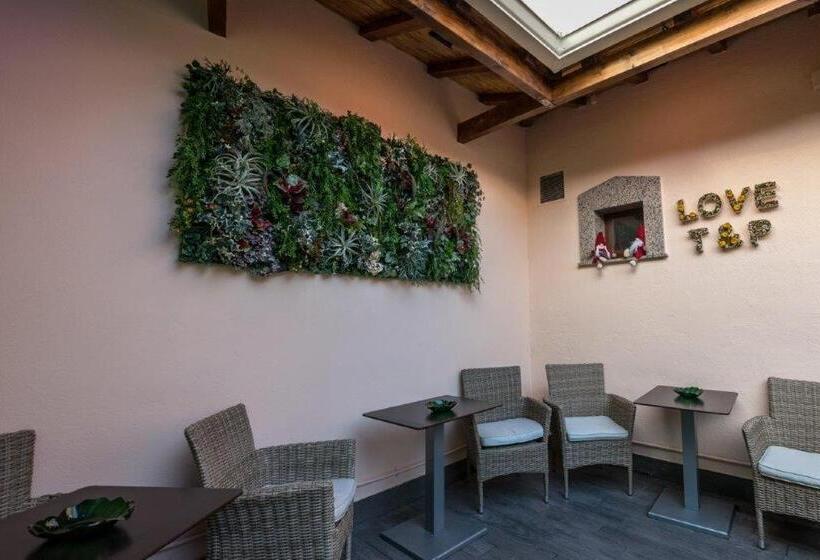 ペンション Hostal La Carretera