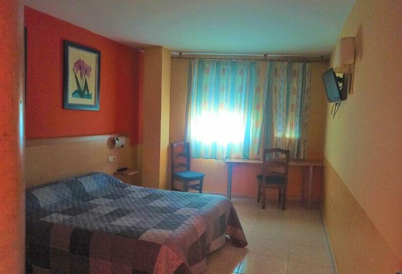 بنسيون Hostal Restaurante Baraka