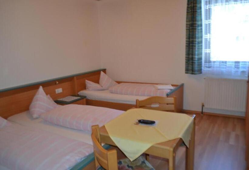 بنسيون Innviertler Berggasthof