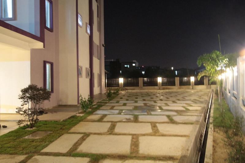 膳宿费 Kompo Villa 2