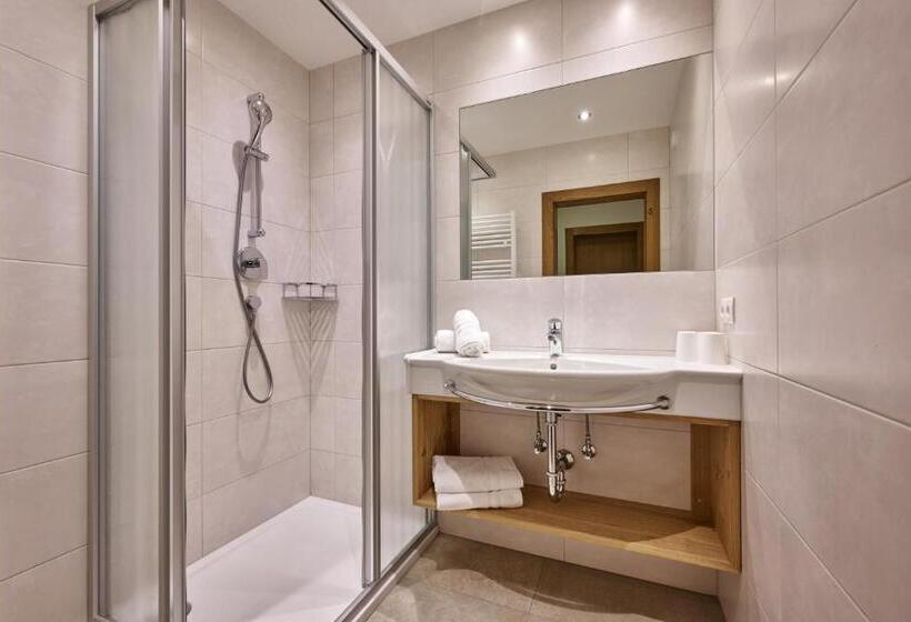 פנסיון Landhaus Huber