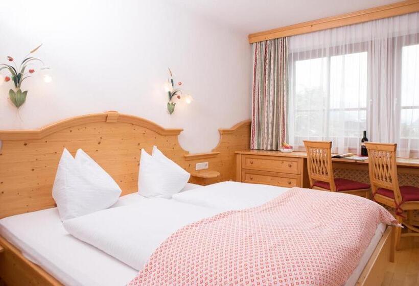 פנסיון Landhaus Huber