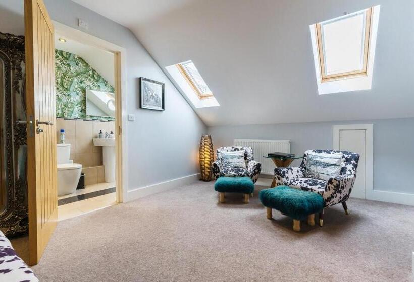 פנסיון Maes Bach