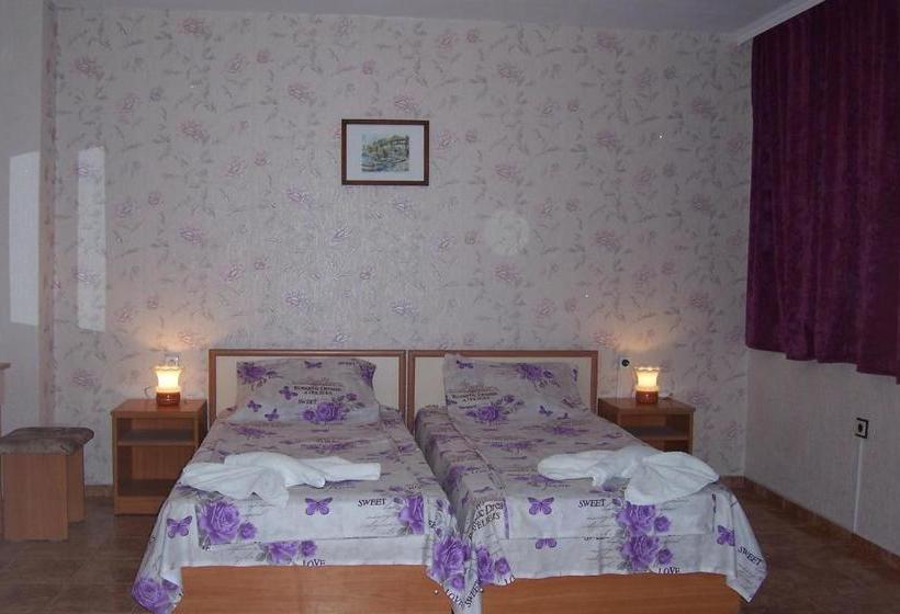 ペンション Nelly Guest House