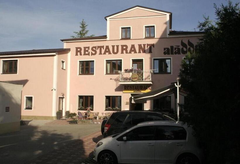 膳宿费 Penzion Aladdin