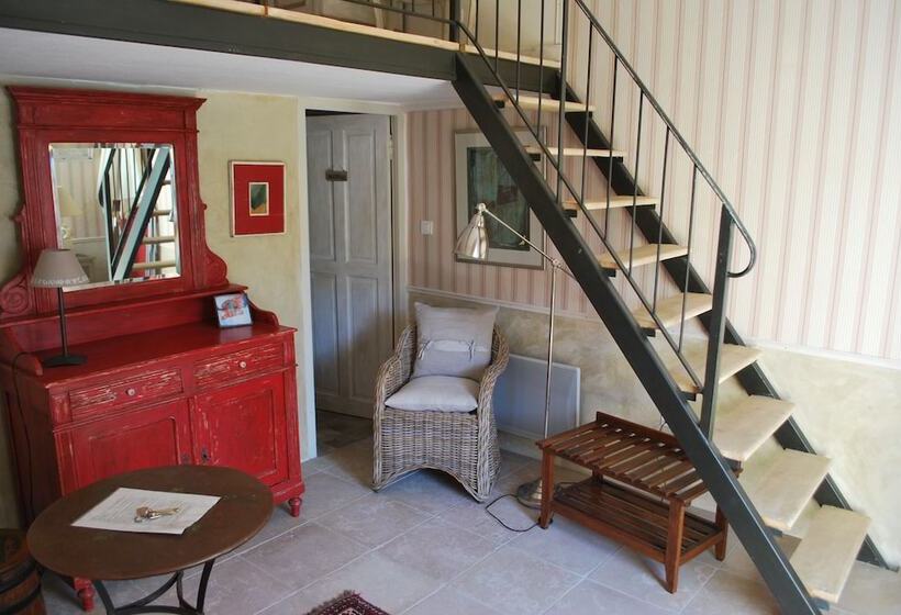 Пансион Sous Les Canniers