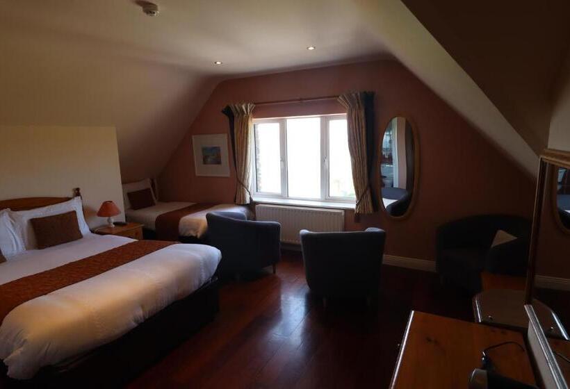 بنسيون The Old Pier Guest Accommodation, Bed Only, No Breakfast