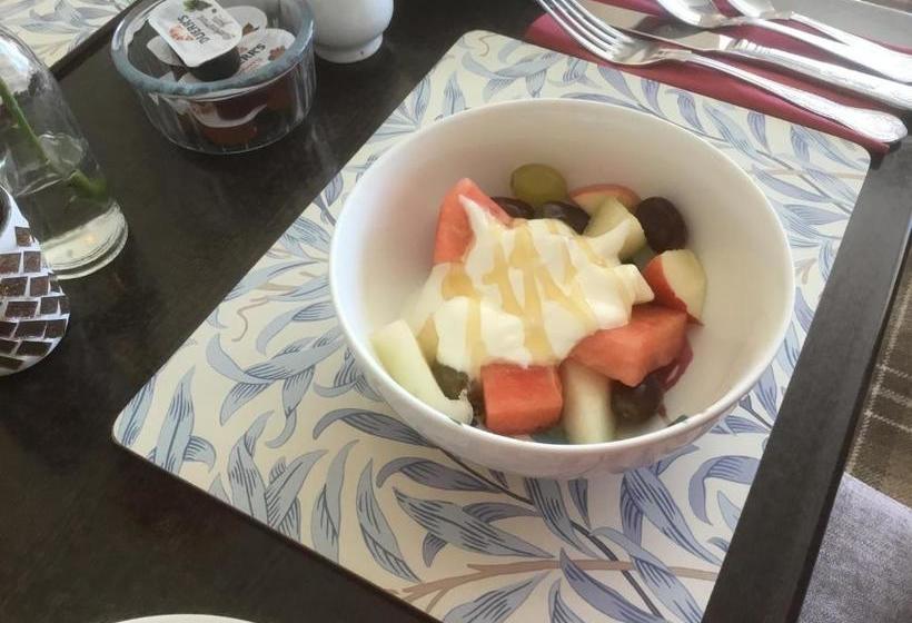 بنسيون The Roses