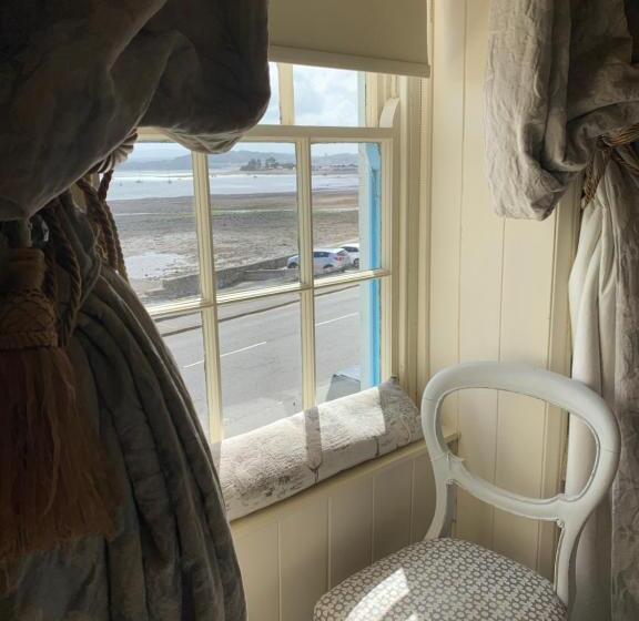 פנסיון The Suites At Ty Anne