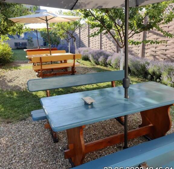 بنسيون Tourist Paradis Costinesti