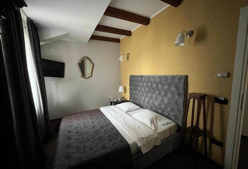 بنسيون Trattoria Al Gallo