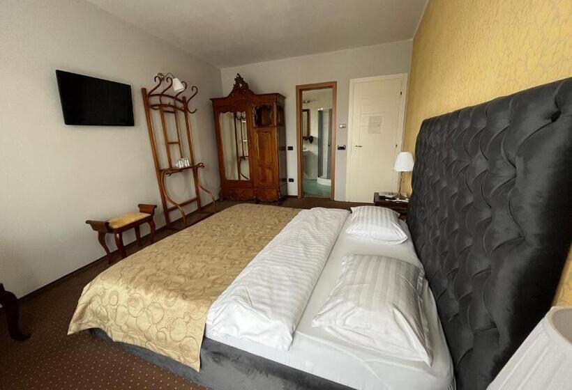 بنسيون Trattoria Al Gallo