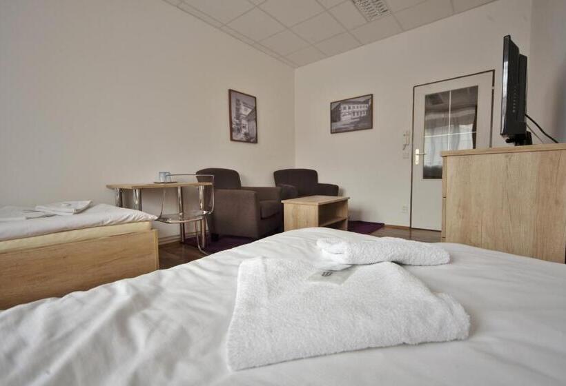 פנסיון U Heligonky