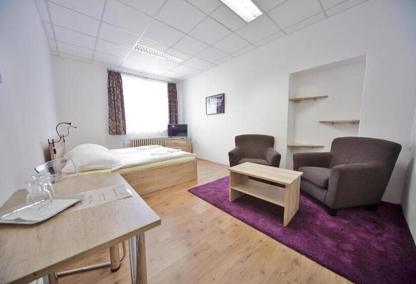 פנסיון U Heligonky