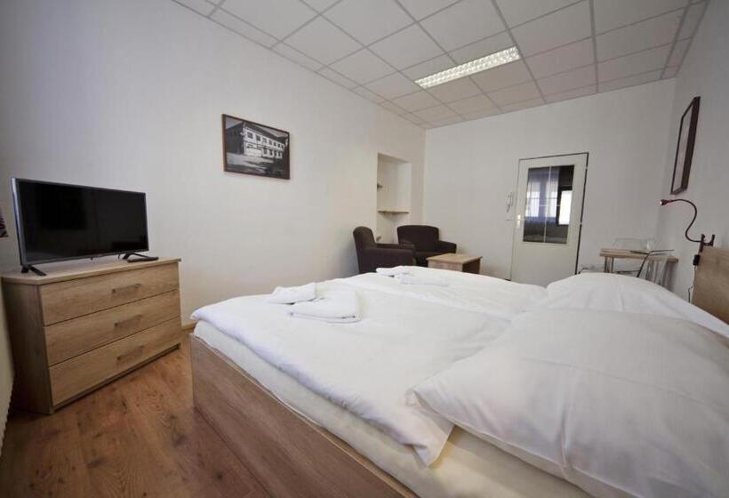 פנסיון U Heligonky