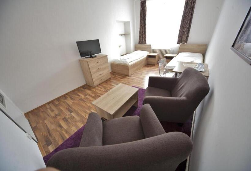 פנסיון U Heligonky