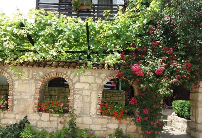 פנסיון Villa Nasco