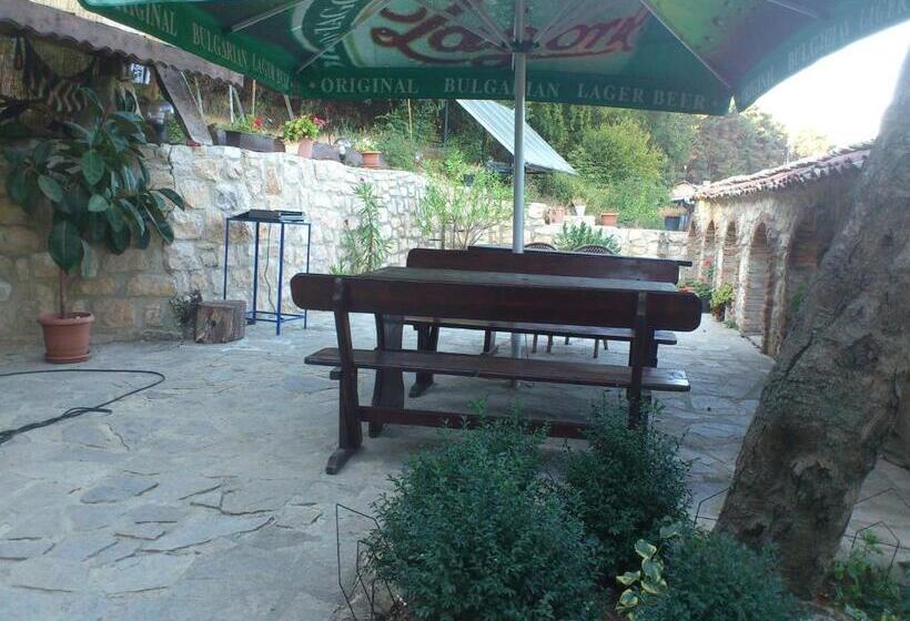 פנסיון Villa Nasco