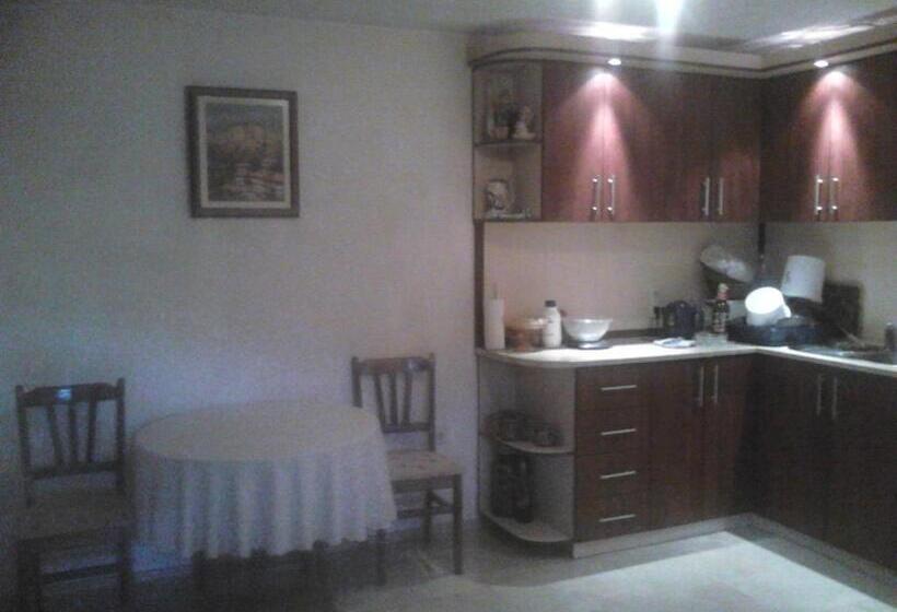 פנסיון Villa Nasco