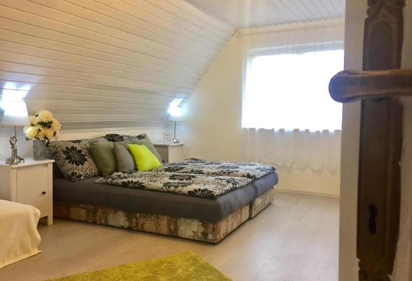 Szent Orbán Panzió   Kutyabarát Apartmanok