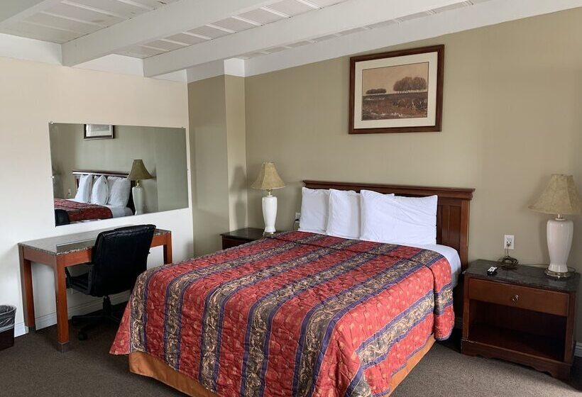 Ventura Beach House Motel