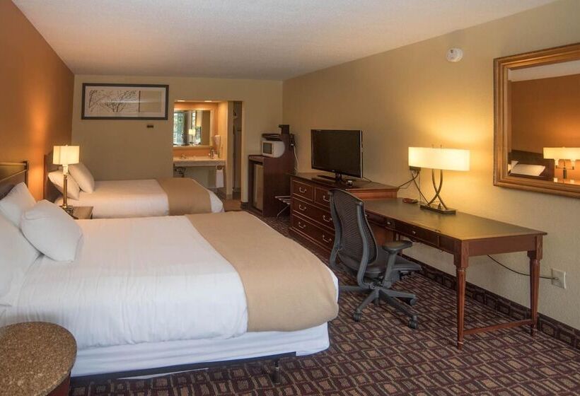 فندق صغير Colonnade Inn