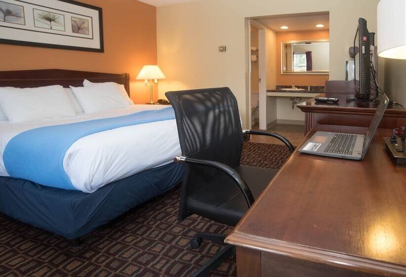 فندق صغير Colonnade Inn