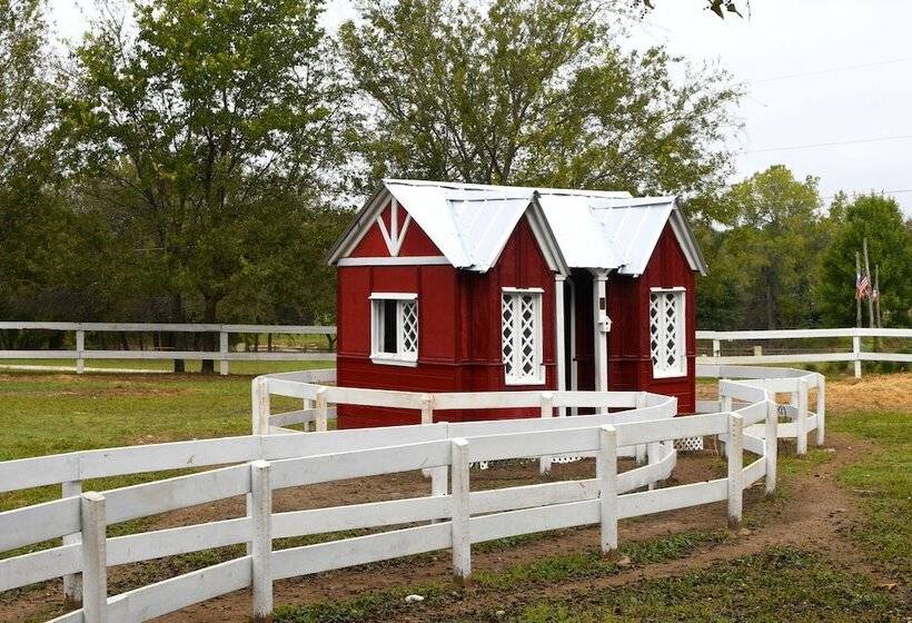 Общежитие Country Woods Inn