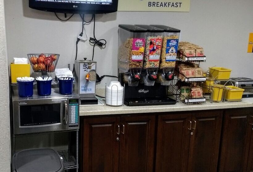 فندق صغير Days Inn By Wyndham Willmar