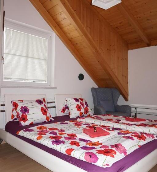 هاستل Gasthaus Zum Fuchs   Familie Andrä