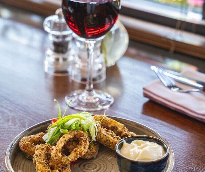 הוסטל Harper S Steakhouse With Rooms, Southampton Swanwick Marina