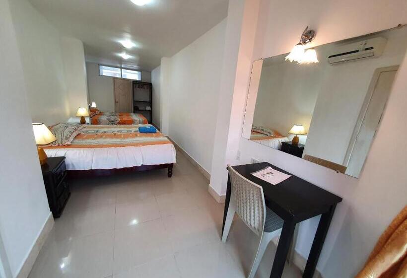 הוסטל Hostal Cerro Azul