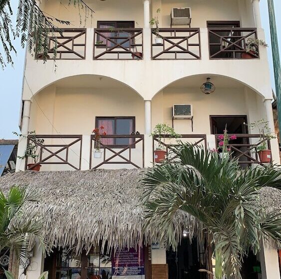 هاستل Hostal Humpback Internacional