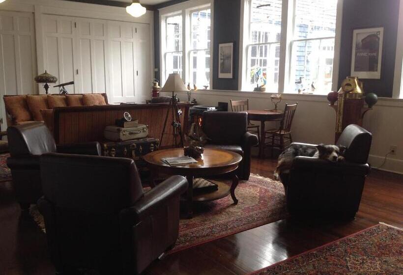 فندق صغير Inn At Harbour Village