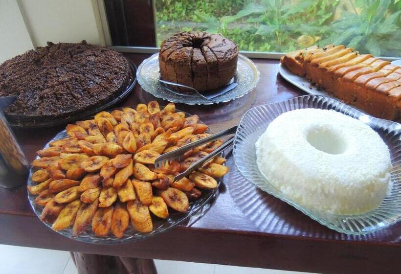 הוסטל Marinas Pousada